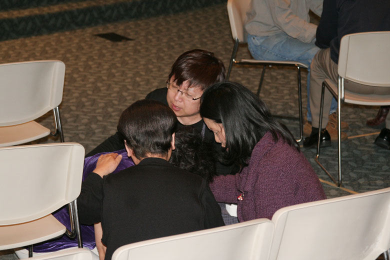 052208-pray (15).jpg